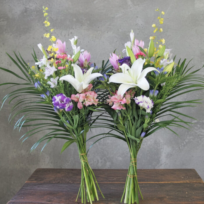 お供え束１対「菊なし、洋花で華やかに」