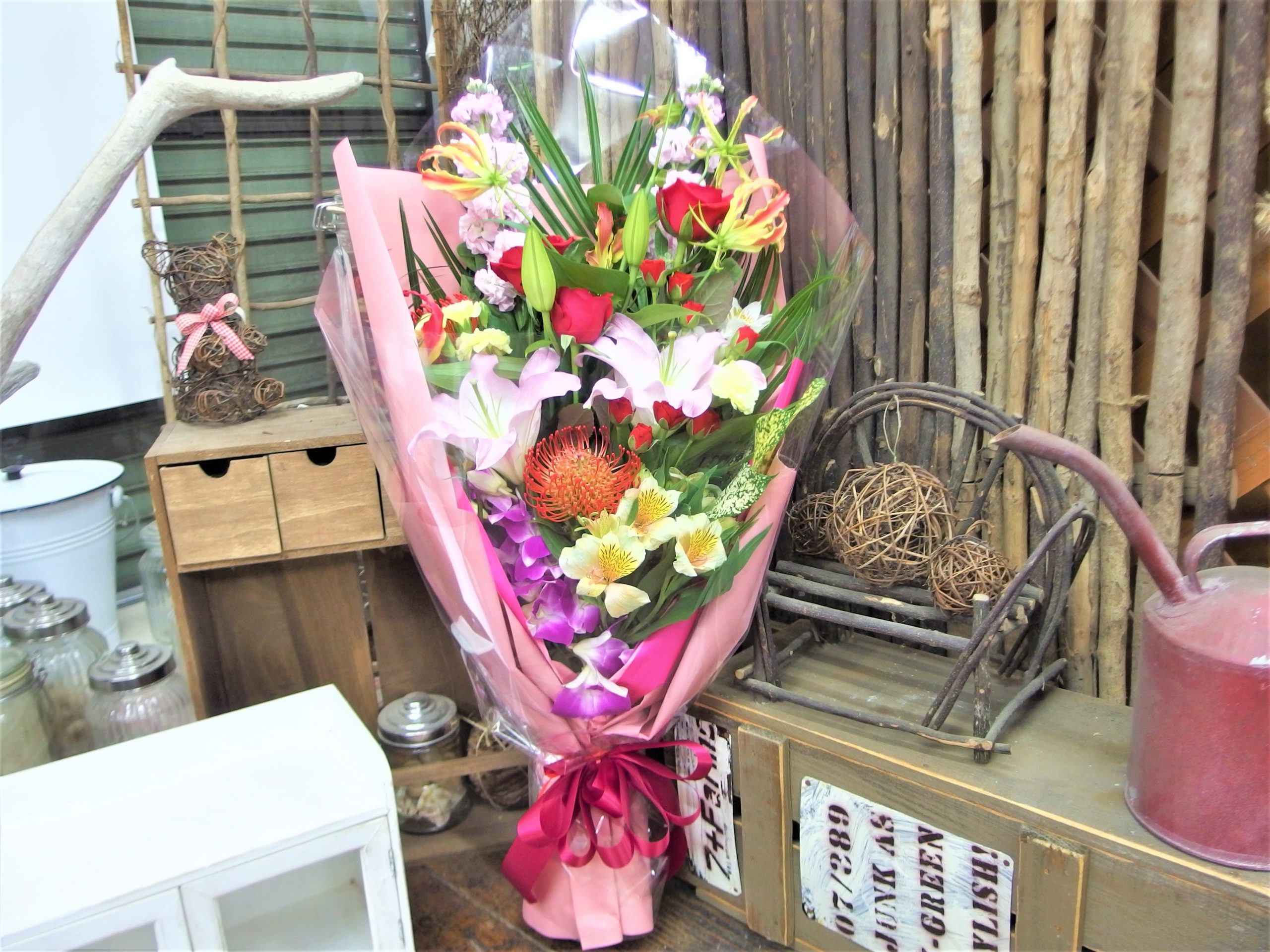 式典や歓送迎会におすすめ花束 花工房パルテール 公式 北上市のフラワーショップ