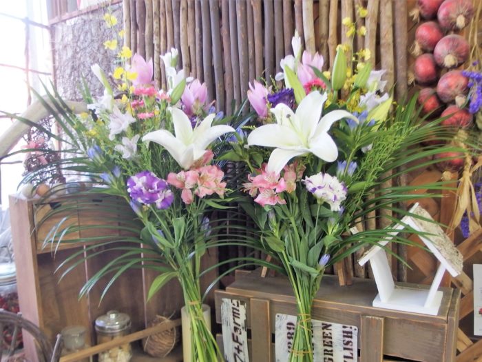 お供え束１対「菊なし、洋花で華やかに」