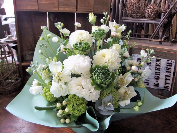 お供え 白系の洋花 お供え 白系の洋花